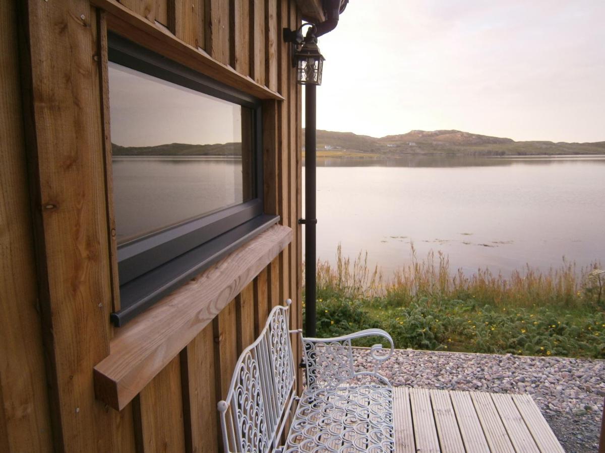 Otter Bunkhouse Hostel Cairisiadar Exterior foto